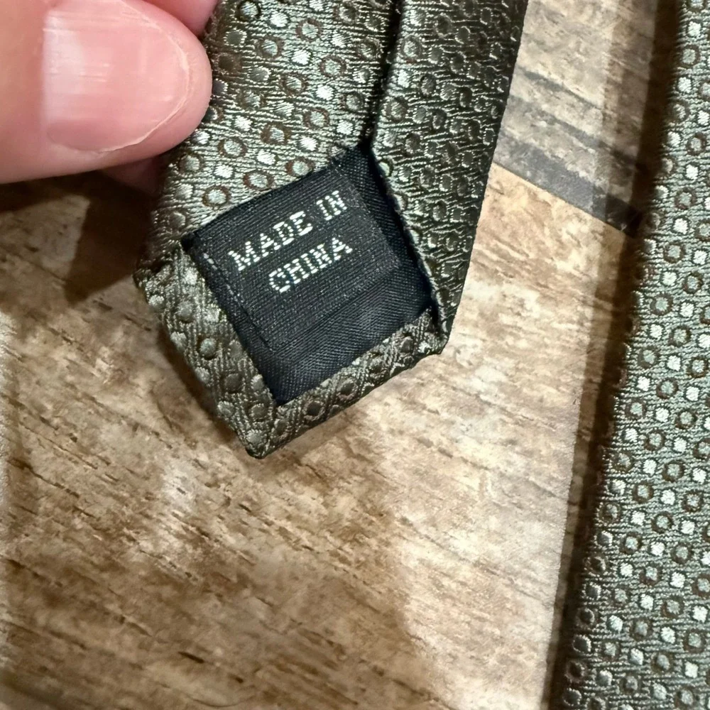 Kenneth Cole Reaction Mens Olive Green Geometric Silk‎ Necktie RN 121148